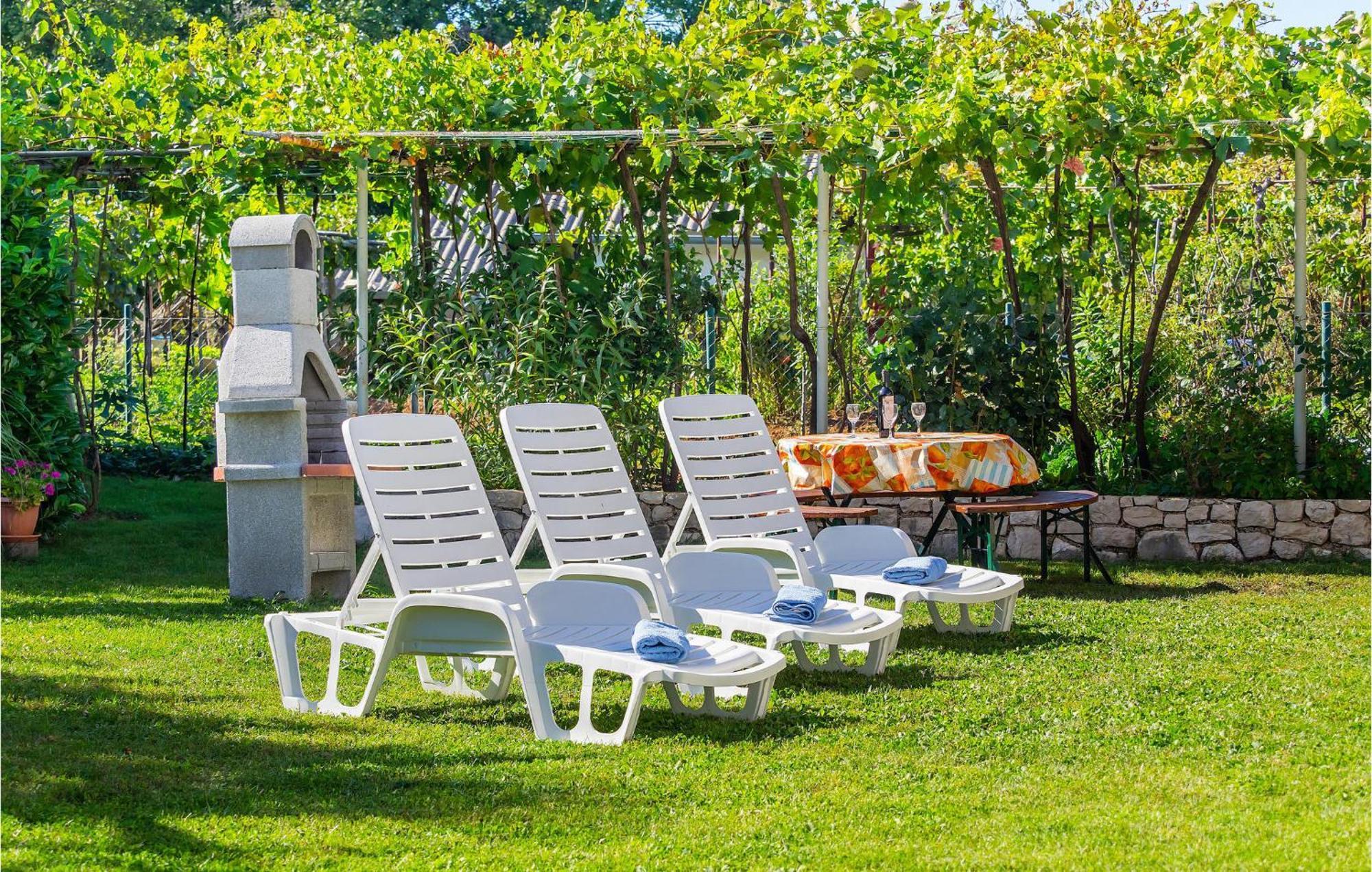 Awesome Apartment In Labin With Wifi Rasa ภายนอก รูปภาพ