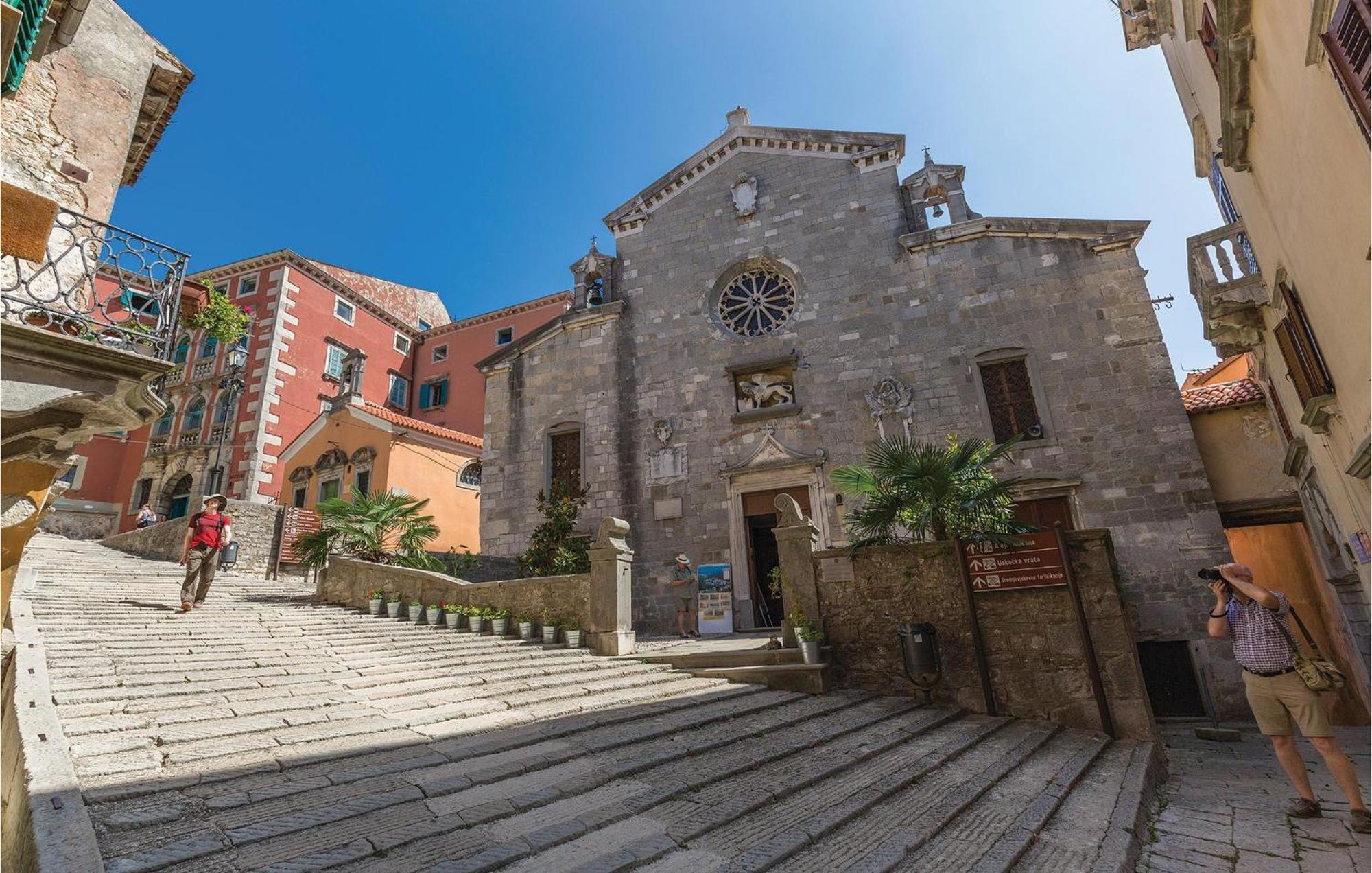 Awesome Apartment In Labin With Wifi Rasa ภายนอก รูปภาพ