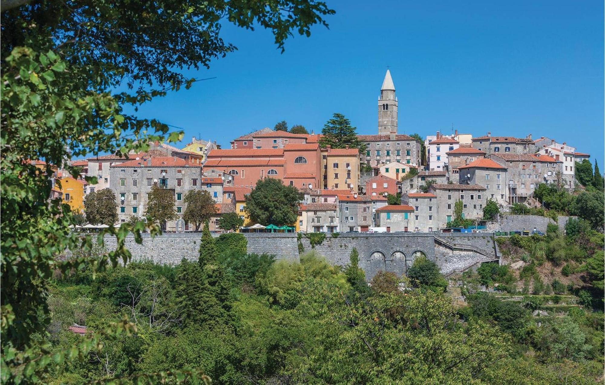 Awesome Apartment In Labin With Wifi Rasa ภายนอก รูปภาพ