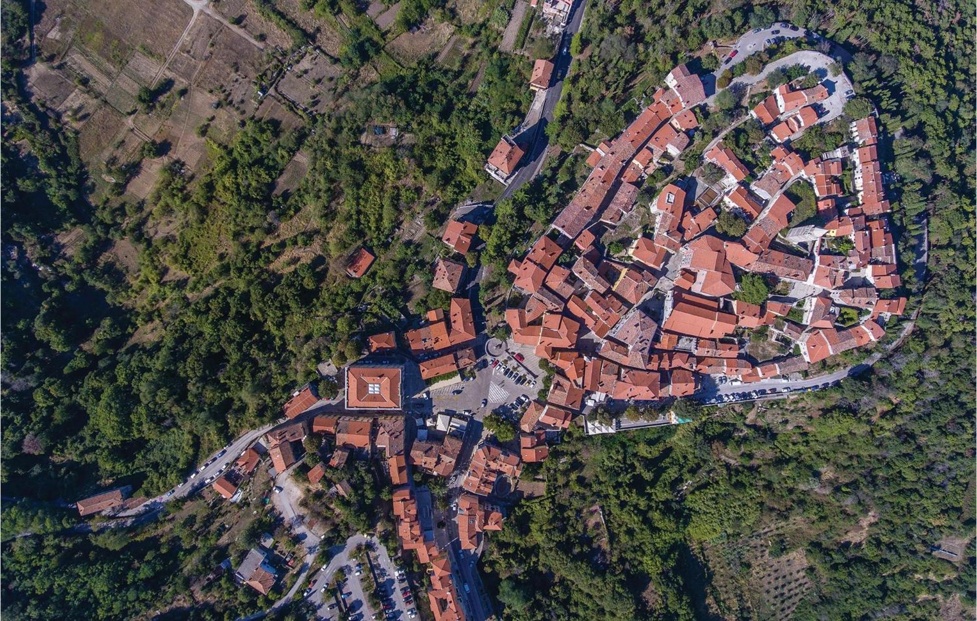 Awesome Apartment In Labin With Wifi Rasa ภายนอก รูปภาพ