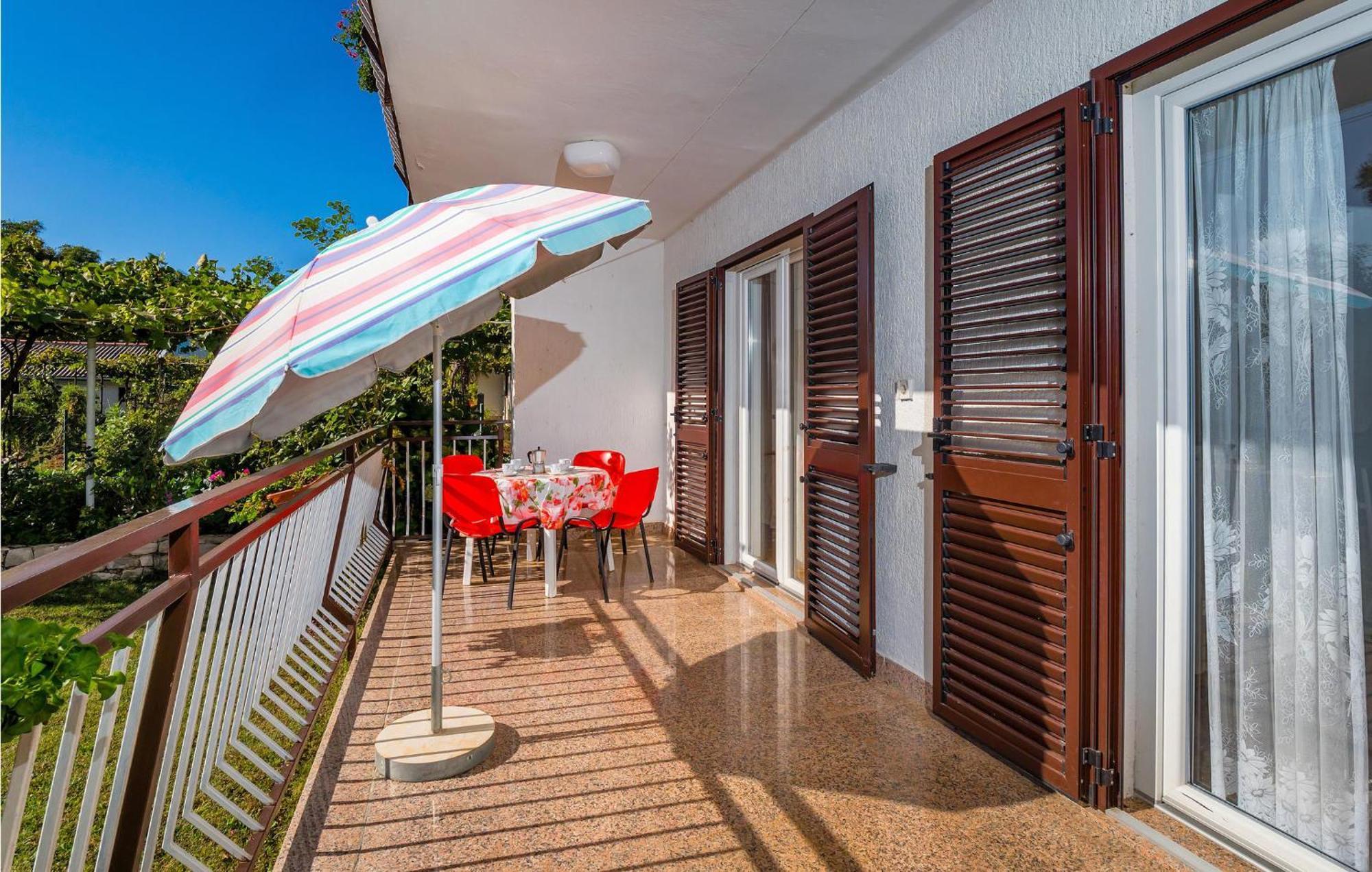 Awesome Apartment In Labin With Wifi Rasa ภายนอก รูปภาพ