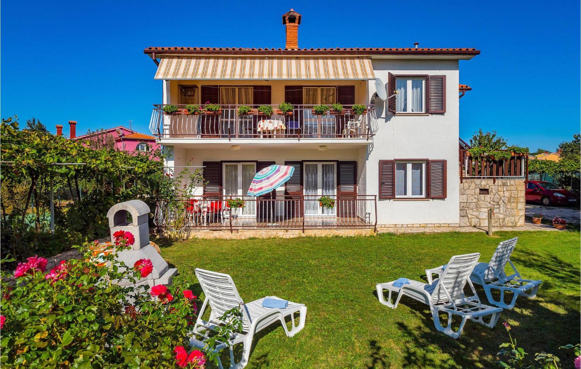 Awesome Apartment In Labin With Wifi Rasa ภายนอก รูปภาพ